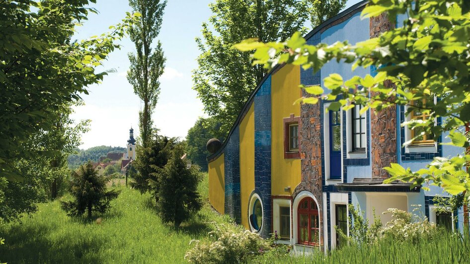 Rogner Bad Blumau - Augenschlitzhaus | © Rogner Bad Blumau/Hundertwasser Architekturprojekt